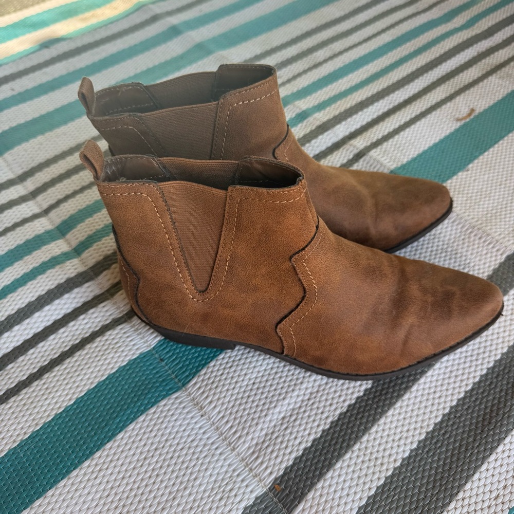 Arizona Brown Ankle Boots